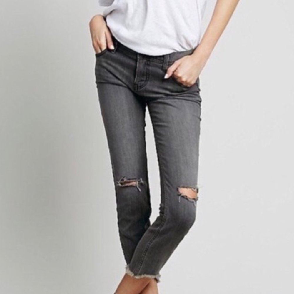 Free People NWOT Destroyed Ankle Skinny - Charcoal